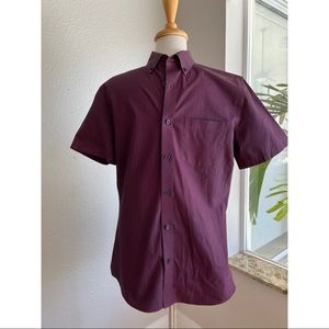 Men’s colorful, trim fit button down.